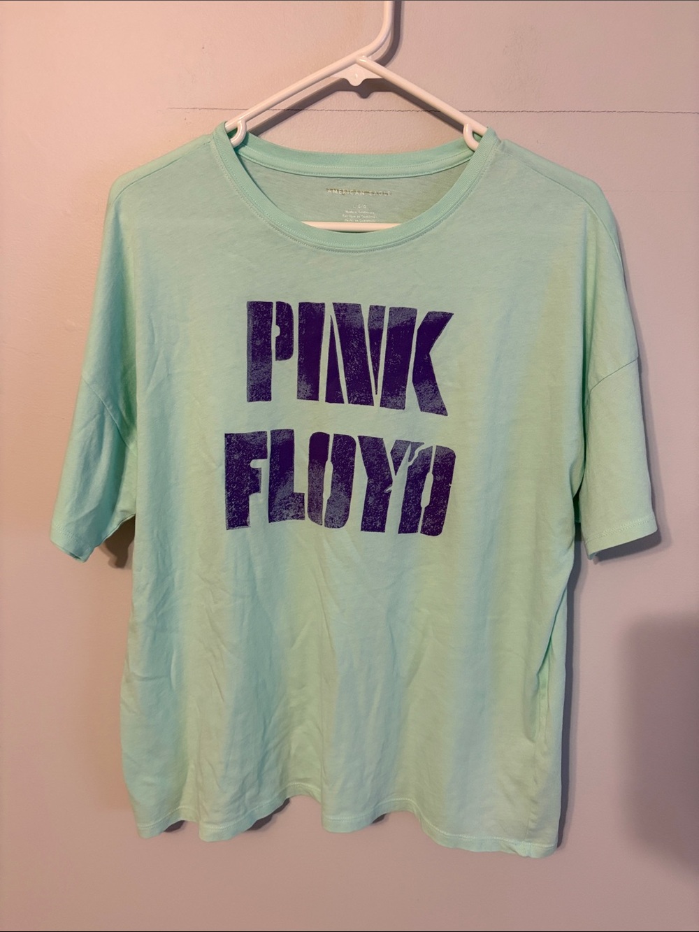 American Eagle Outfitters ladies  Mint Green graphic Tee with Purple Print. LG.